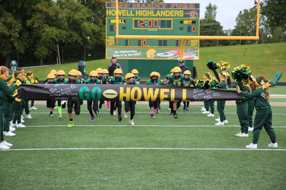 HAJFL players and cheerleaders